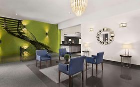 Days Inn By Wyndham Montreal Airport Conference Centre
